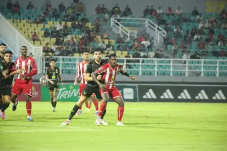 Tiga Kali Kalah Beruntun, Widodo Cahyono Putro Minta Pemain Deltras FC Tetap Solid Foto BeritaJatim.com