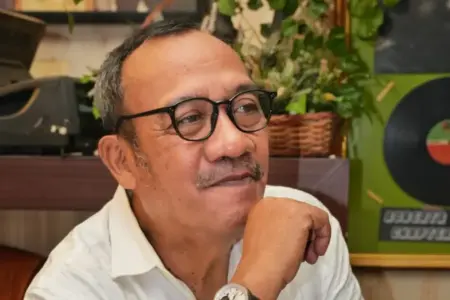 Beban di Atas Pundak yang Keropos Foto BeritaJatim.com