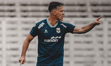 John Herdman Bangun Semangat Tim dan Identitas Baru Timnas Indonesia Foto BeritaJatim.com