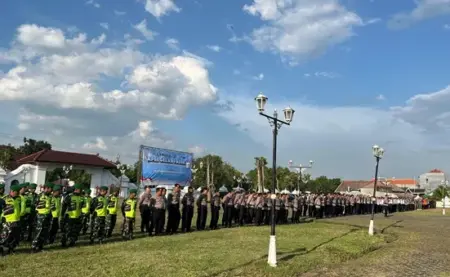 Polres Ngawi Kerahkan 500 Personel Gabungan Amankan Idulfitri Lewat Operasi Ketupat Semeru 2026 Foto BeritaJatim.com