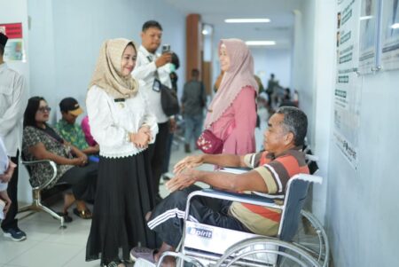 Usai Libur Lebaran, Ning Ita Suntik Semangat Baru ASN Mojokerto di Apel Perdana Foto BeritaJatim.com