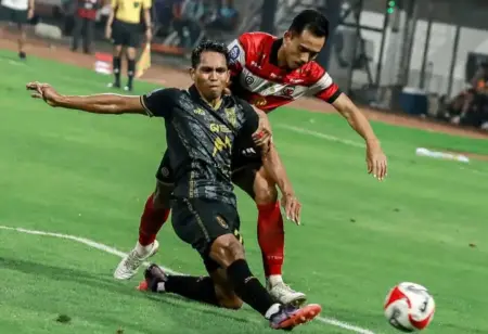 Kembali Gagal Amankan Poin, Madura United Keok 1-2 dari Malut United Foto BeritaJatim.com