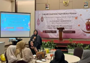 Hj Ansari Ajak Santri dan Alumni Al-Amin Prenduan Jadi Pribadi Bermanfaat Bagi Sesama Foto BeritaJatim.com