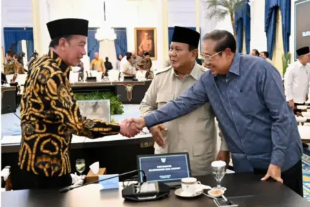 Prabowo Rangkul Tokoh Bangsa, Bahas Dampak Perang AS–Israel vs Iran bagi Stabilitas dan Ekonomi Indonesia Foto BeritaJatim.com