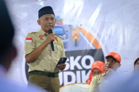 Buka Posko Lebaran, PKS Jatim Manjakan Pemudik dengan Pijat dan Ngopi Gratis Foto BeritaJatim.com