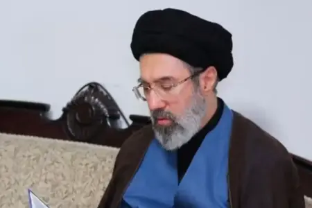 Majelis Pakar Iran Pilih Mojtaba Khamenei Gantikan Abahnya Ali Khamenei Foto BeritaJatim.com