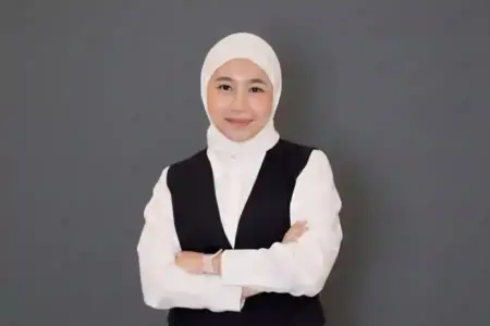 Pariwisata di Ambang Risiko, Dosen Ubaya Usul Siasat Jitu di Tengah Perang Israel-Iran Foto BeritaJatim.com