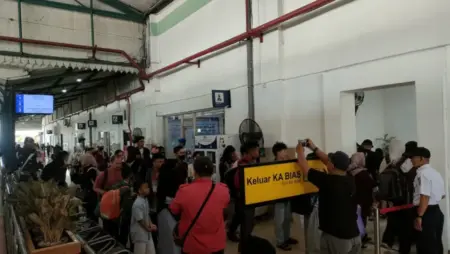H-2 Lebaran 2026, Kedatangan Penumpang di Daop 7 Madiun Tembus 107 Ribu Foto BeritaJatim.com