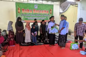 eL-SAL Indonesia Santuni Anak Yatim dan Dhuafa di Tuban, 120 Peserta Ikuti Buka Puasa Bersama Foto BeritaJatim.com