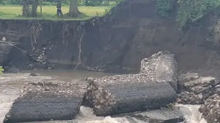 Diterjang Arus Deras, Talud Bendungan di Pilangkenceng Madiun Jebol 20 Meter Foto BeritaJatim.com