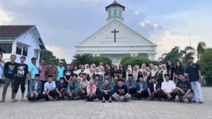 Kolaborasi Lintas Komunitas di Mojowarno Jombang, Berbagi Takjil dan Mempererat Toleransi Antarumat Beragama Foto BeritaJatim.com