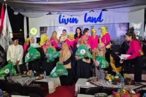 IPIP Salurkan Santunan Bakti Sosial untuk 200 Marbot hingga Penggali Kubur di Surabaya Foto BeritaJatim.com