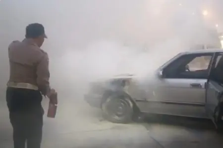 Mobil Pemudik Terbakar di Rest Area Ngawi, Sempat Tercium Bau Bensin Sebelum Api Muncul Foto BeritaJatim.com