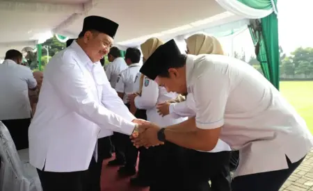 Bupati Warsubi Pimpin Apel Kerja dan Halal Bihalal ASN Jombang Foto BeritaJatim.com