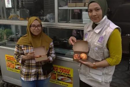 Wingko Lezat dari Surabaya: Cita Rasa Kelapa Segar yang Tak Terlupakan Foto BeritaJatim.com