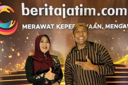 Ketika Senator Ning Lia Curhat ke Pak Purnomo Soal Bannernya Pernah Dicium ODGJ Foto BeritaJatim.com