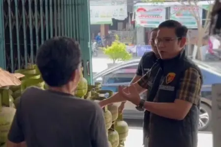 Satgas Pangan Polres Magetan Temukan Pedagang Naikkan Harga LPG 3 Kg Foto BeritaJatim.com