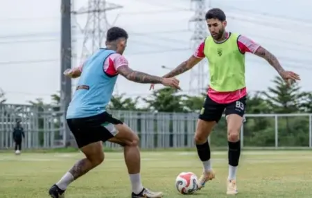 Kabar Baik untuk Persebaya, Bruno Paraiba Telah Fit, Siap Hadapi Persita Foto BeritaJatim.com
