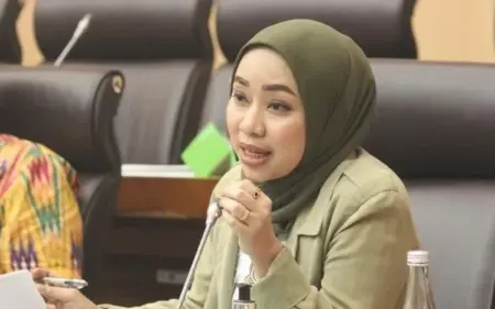 DPR Minta Penerapan B50 Harus Aman dan Dikaji Ketat Foto BeritaJatim.com