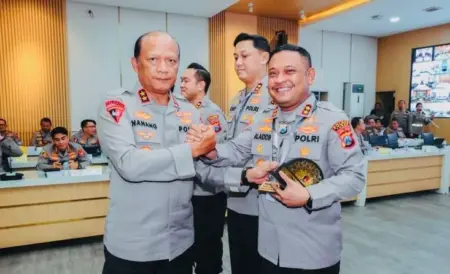 Kapolres Tuban Borong 2 Penghargaan Polda Jatim, Masuk 3 Besar Ops Pekat Semeru 2026 Foto BeritaJatim.com