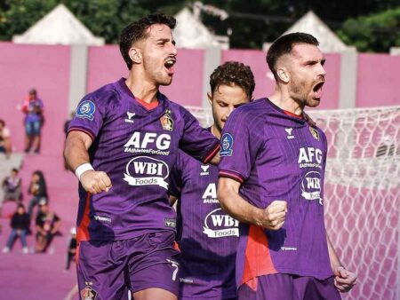 Persik Kalahkan Persita 1-0, Gol Jon Toral Hentikan Tren Buruk Macan Putih Foto BeritaJatim.com