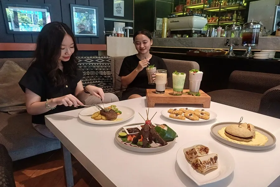 Vegan Naik Level! Artotel Hayam Wuruk Surabaya Suguhkan Menu Plant-Based Kreatif “Rebellious Hunger” Foto BeritaJatim.com