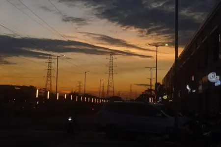 Prakiraan Cuaca Surabaya, Sidoarjo, dan Gresik 4 Mei 2026 Foto BeritaJatim.com