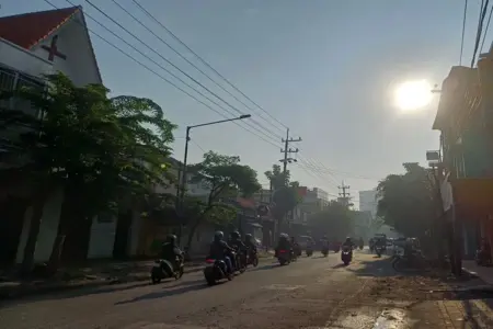 Cerah atau Hujan? Berikut Prakiraan Cuaca Surabaya, Sidoarjo, dan Gresik 7 April 2026 Foto BeritaJatim.com