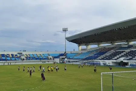 Persiku Kudus Pakai Stadion Surajaya Lamongan untuk Menjamu Deltras FC Foto BeritaJatim.com