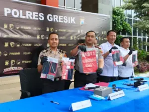 Jaringan Sabu Madura–Gresik–Bawean Dibongkar, 6 Tersangka Ditangkap Polisi Foto BeritaJatim.com