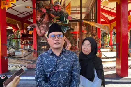 DPRD Tuban Desak Perdamaian Konflik Klenteng Kwan Sing Bio, Gerbang Digembok Jelang Kirab Kimsin Foto BeritaJatim.com