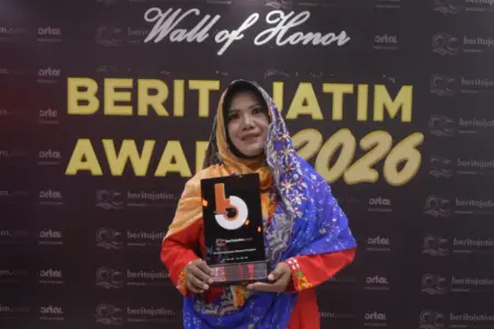 Diana Rosanti Raih Beritajatim Award 2026, Penggerak Kampung Zero Waste dan TPS3R Binaan Pertamina Hulu Energi WMO Foto BeritaJatim.com