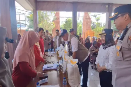 Gerak Cepat Bulog Tuai Pujian! Wali Kota Mojokerto Apresiasi Distribusi Bantuan Pangan Foto BeritaJatim.com
