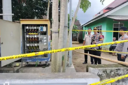 Balita Tewas Tersengat Listrik di Blitar, Ibu Korban Laporkan PLN ke Polisi Foto BeritaJatim.com