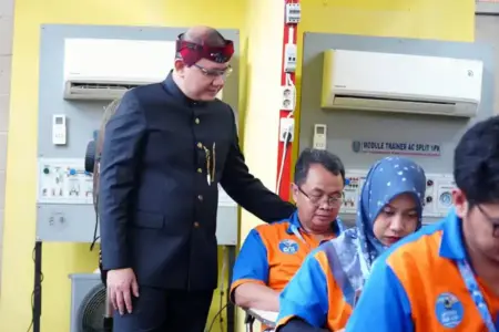 Dindik Jatim Perluas Sertifikasi Vokasi bagi Guru SLB Foto BeritaJatim.com