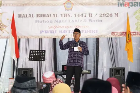 Halal Bihalal PWRI Kota Kediri, Gus Qowim Ajak Perkuat Kolaborasi Foto BeritaJatim.com