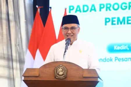 OJK Perkuat Ekosistem Pesantren di Kediri, Dorong Literasi dan Akses Keuangan Syariah Lewat FEBIS dan SAKINAH Foto BeritaJatim.com