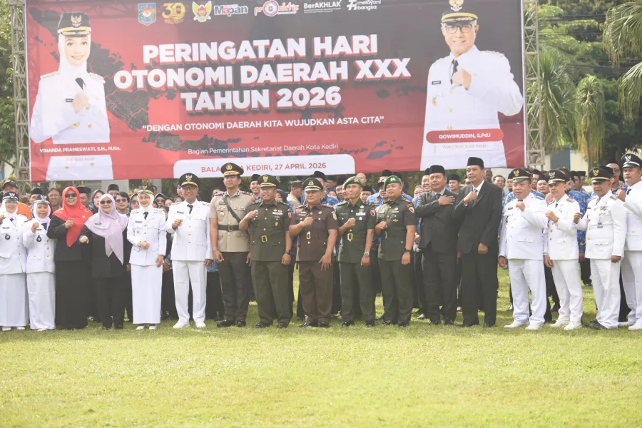 Pimpin Upacara Hari Otonomi Daerah 2026, Wali Kota Kediri Tegaskan Keselarasan Visi MAPAN dengan Asta Cita Foto BeritaJatim.com
