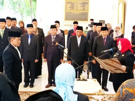 Sah! Agus Sugiarto Dilantik Jadi Sekda Ponorogo, Isi Kekosongan Pasca OTT KPK Foto BeritaJatim.com