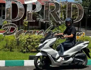 Cara Legislator Pamekasan Dukung Kebijakan Pengurangan Konsumsi BBM Foto BeritaJatim.com