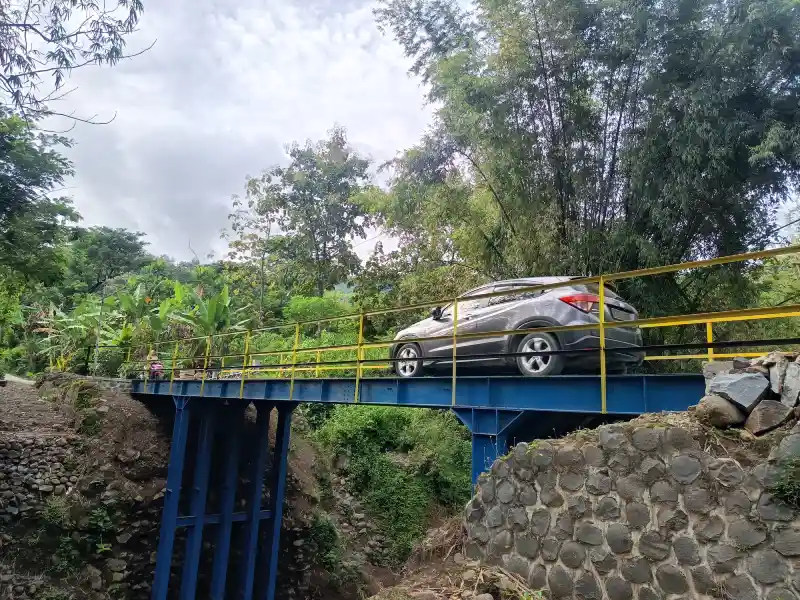 Jembatan Merah Putih Presisi di Sawoo Ponorogo Rampung, Akses 3 Dusun Kembali Normal Foto BeritaJatim.com