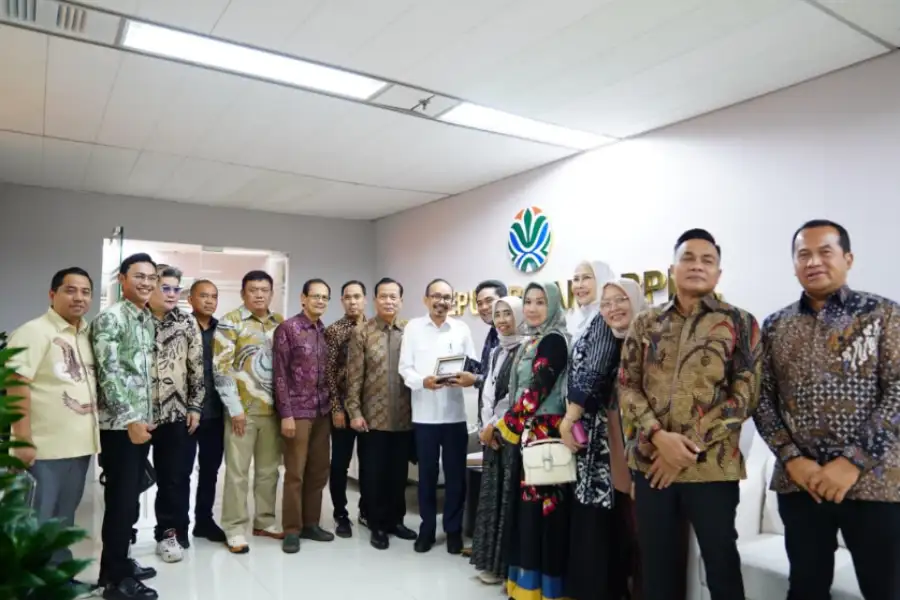 Kunjungi KLH, Pansus LKPJ DPRD Jatim Bedah Anomali Data Lingkungan Hidup Jatim Foto BeritaJatim.com