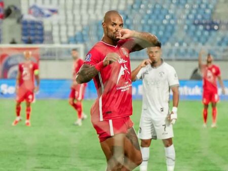 Arema FC Ditahan Imbang Malut United 1-1 di Kanjuruhan Foto BeritaJatim.com