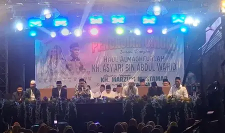 Haul ke-136 KH Asy’ari Keras Jombang: Menjaga Tradisi dan Keteladanan Ulama Besar Foto BeritaJatim.com