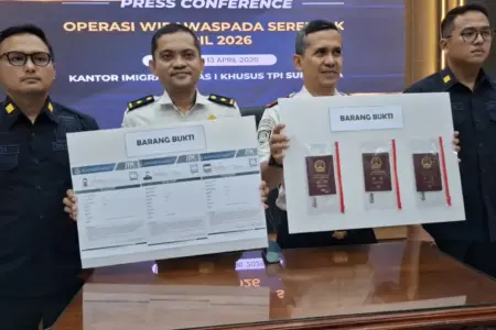 Operasi Wirawaspada Imigrasi Surabaya, 3 WN Tiongkok Terjaring Pelanggaran Visa Foto BeritaJatim.com