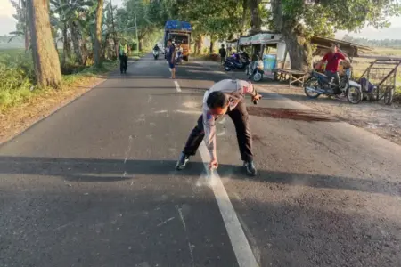 Kecelakaan Maut di Bondowoso: Motor Tabrak CRV saat Mendahului, Pengendara Tewas Foto BeritaJatim.com