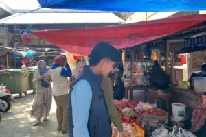 Harga Bahan Pokok di Sampang Masih Stabil, Konflik Timur Tengah Belum Berdampak Foto BeritaJatim.com