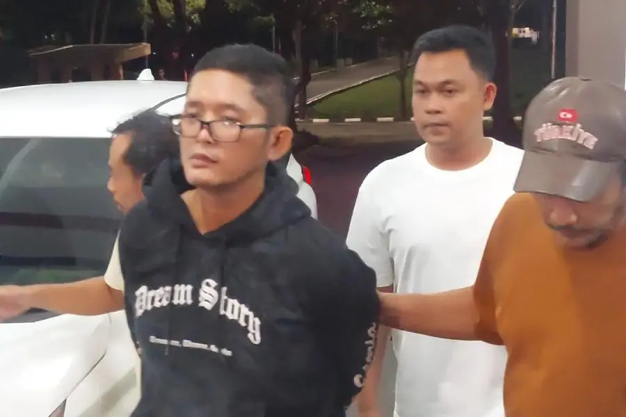 Pelaku Penganiayaan Wanita Surabaya Ditangkap di Bali, Sempat Buron Dua Minggu Foto BeritaJatim.com