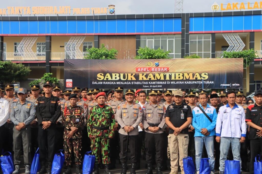Apel Besar Sabuk Kamtibmas, Kapolres Tuban Ajak Elemen Masyarakat Buruh, Ojol Hingga Perguruan Silat Foto BeritaJatim.com