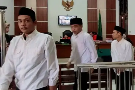 Keroyok Penjual Tiket Palsu Hingga Tewas, Panitia Konser di Pasar Tunjungan Surabaya Diadili Foto BeritaJatim.com
